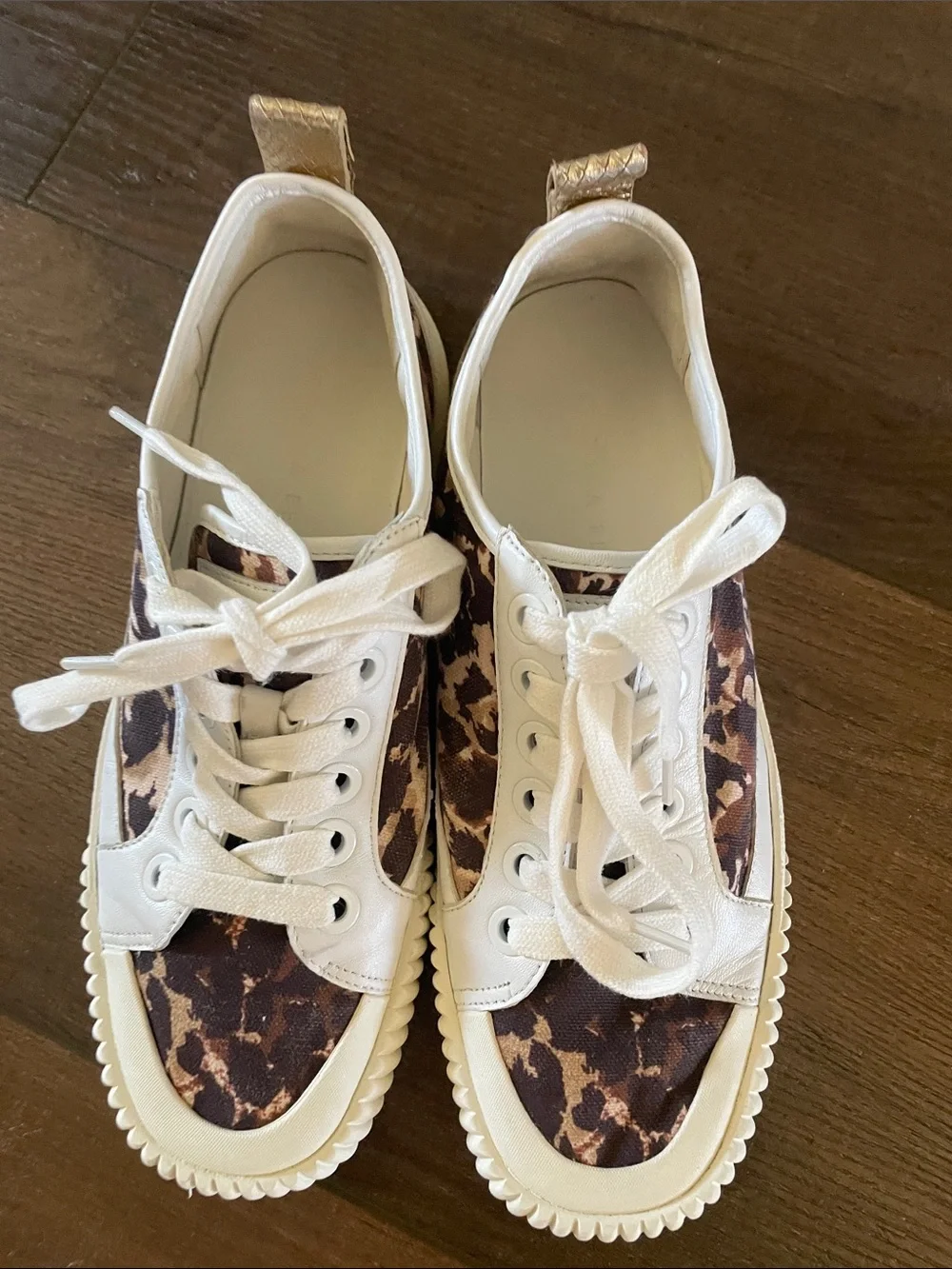 Veronica Beard low top